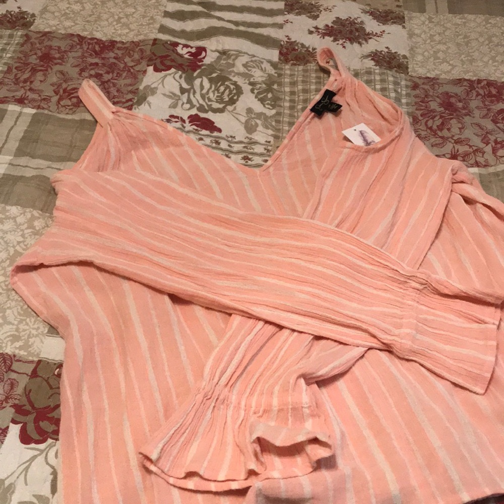 Jessica Simpson cold shoulder top 1X